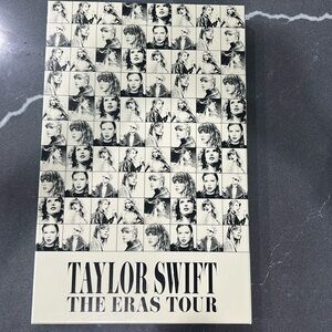 TAYLOR SWIFT THE ERAS TOUR GIFT BOX
